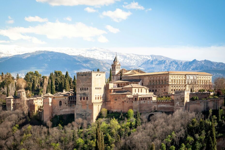 Private Full-Day Excursion to Granada & the Alhambra